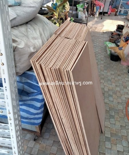 ไม้อัดสั่งตัด ปูพื้นชั้นเหล็กฉาก